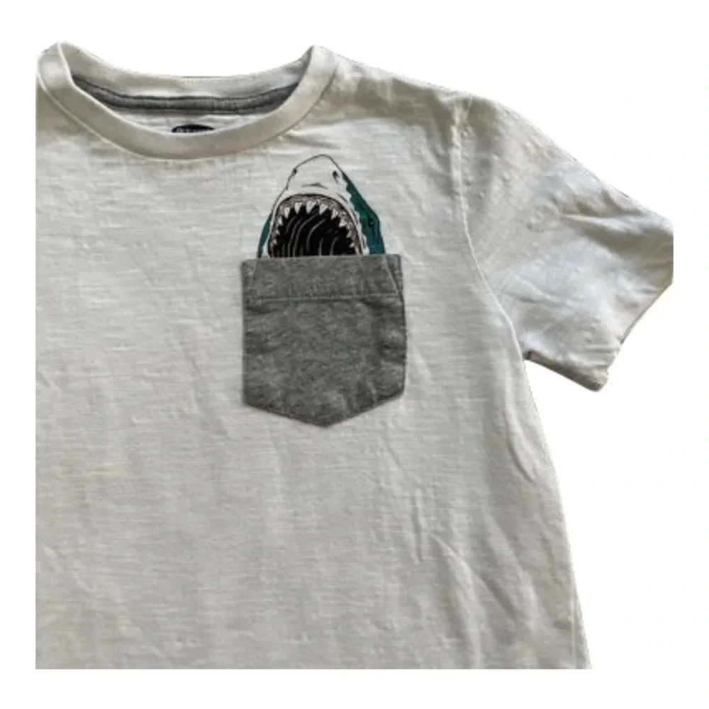 Shark 🦈 pocket tee